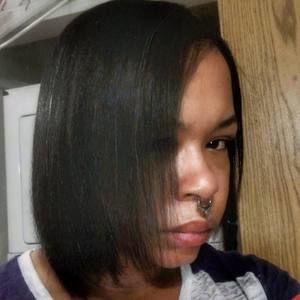 Meet your Posher, Cee